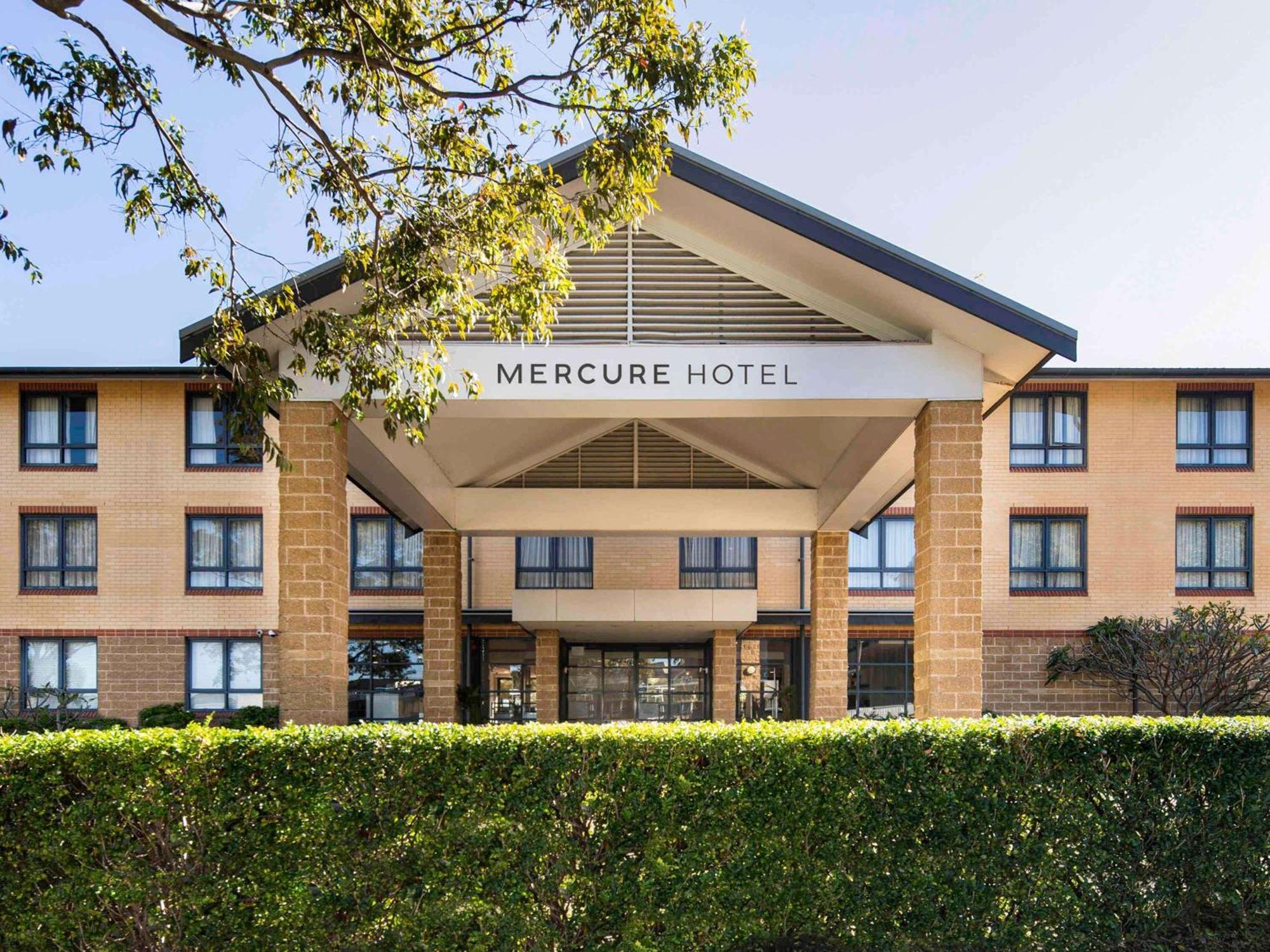 Mercure Sydney Manly Warringah Hotel Exterior photo