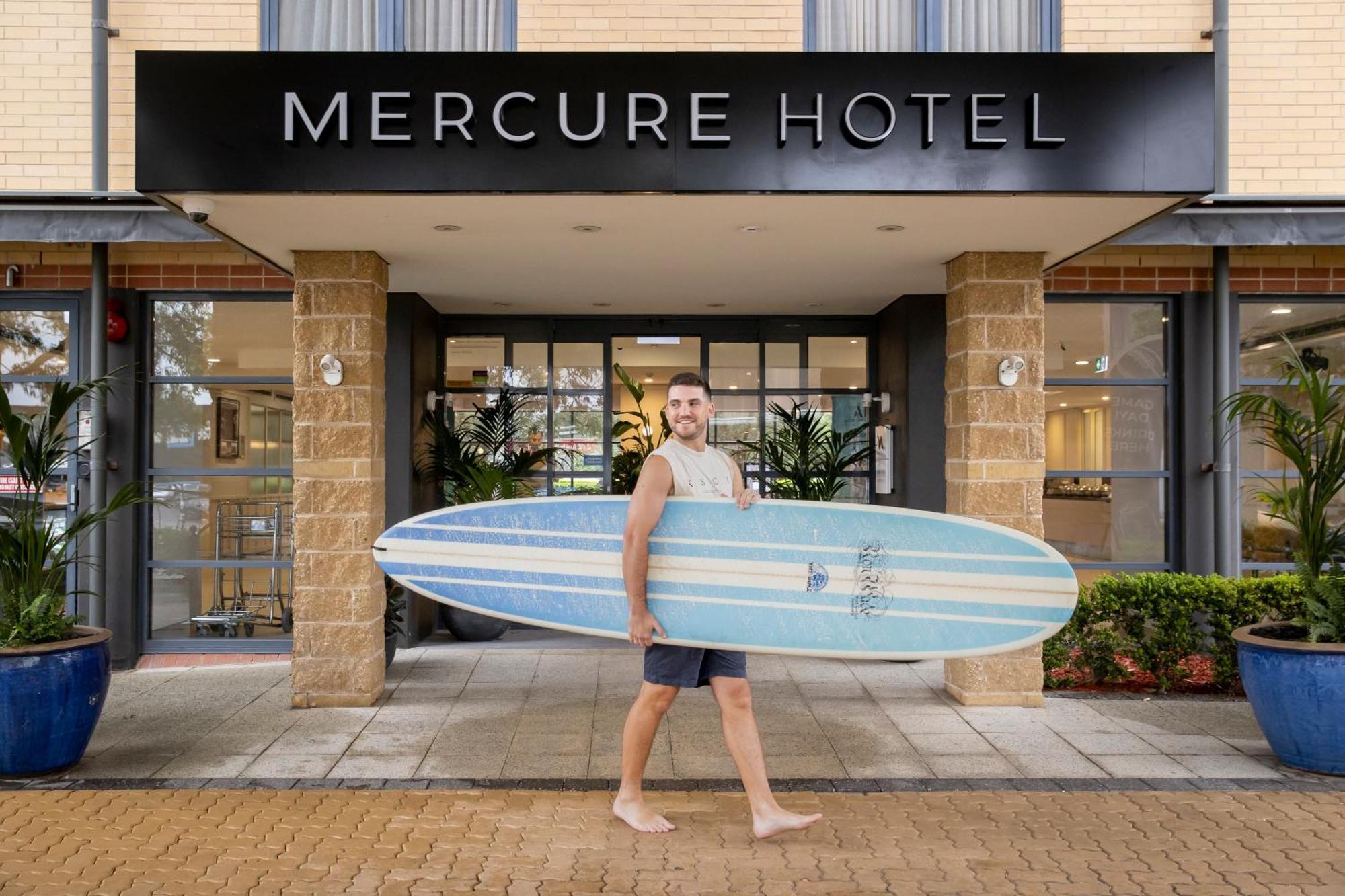 Mercure Sydney Manly Warringah Hotel Exterior photo